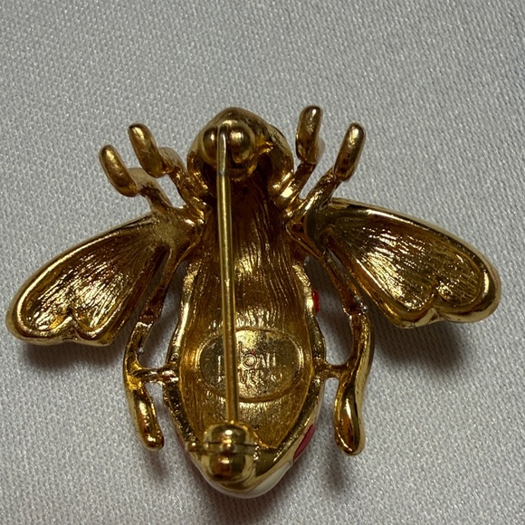 Joan Rivers Gold and Red Bee Brooch - Picture 3 of 9